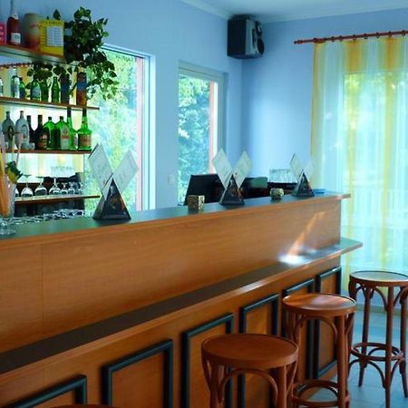 Pergola Panzio Hotel Balatonfoldvar Exterior photo
