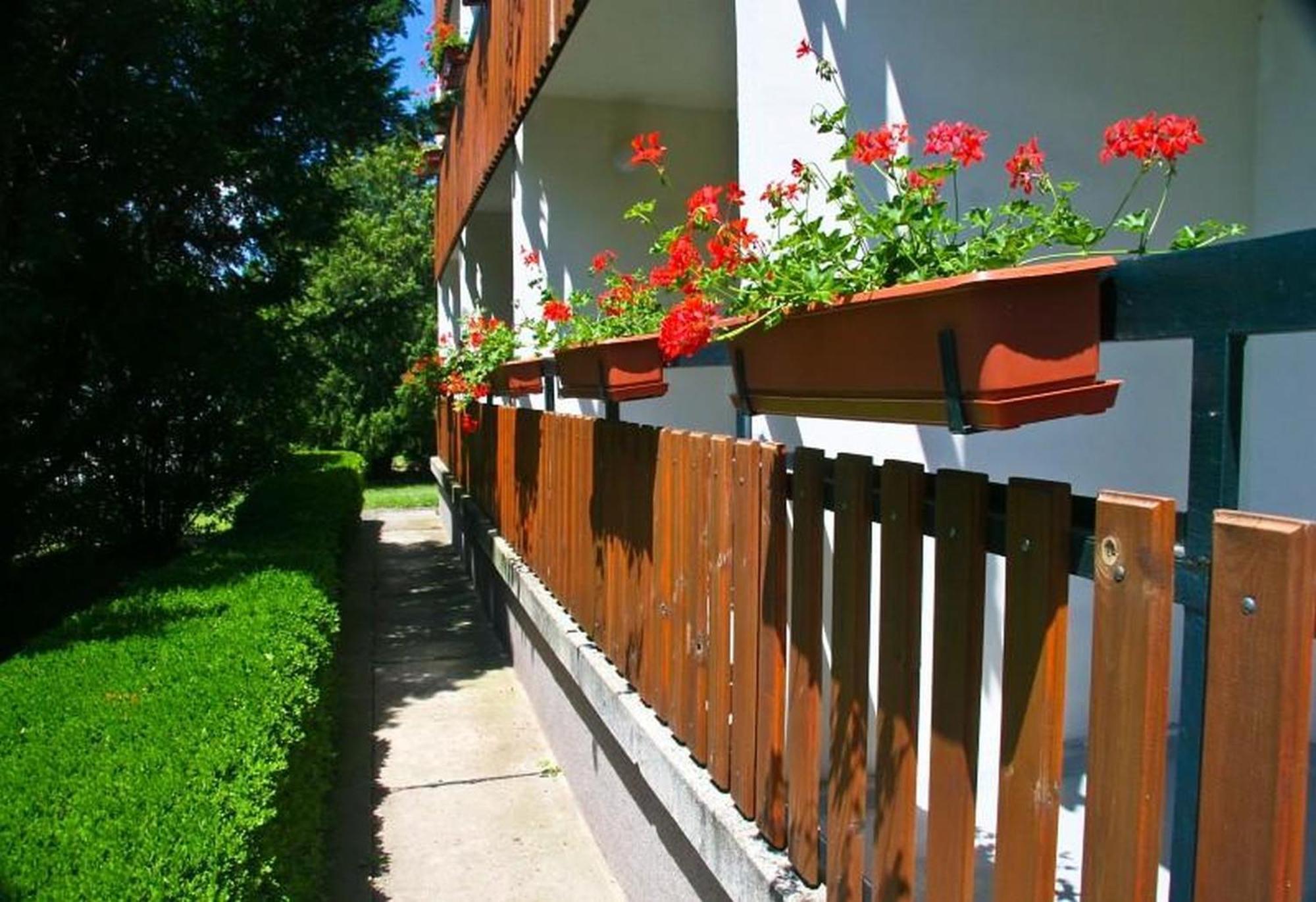 Pergola Panzio Hotel Balatonfoldvar Exterior photo
